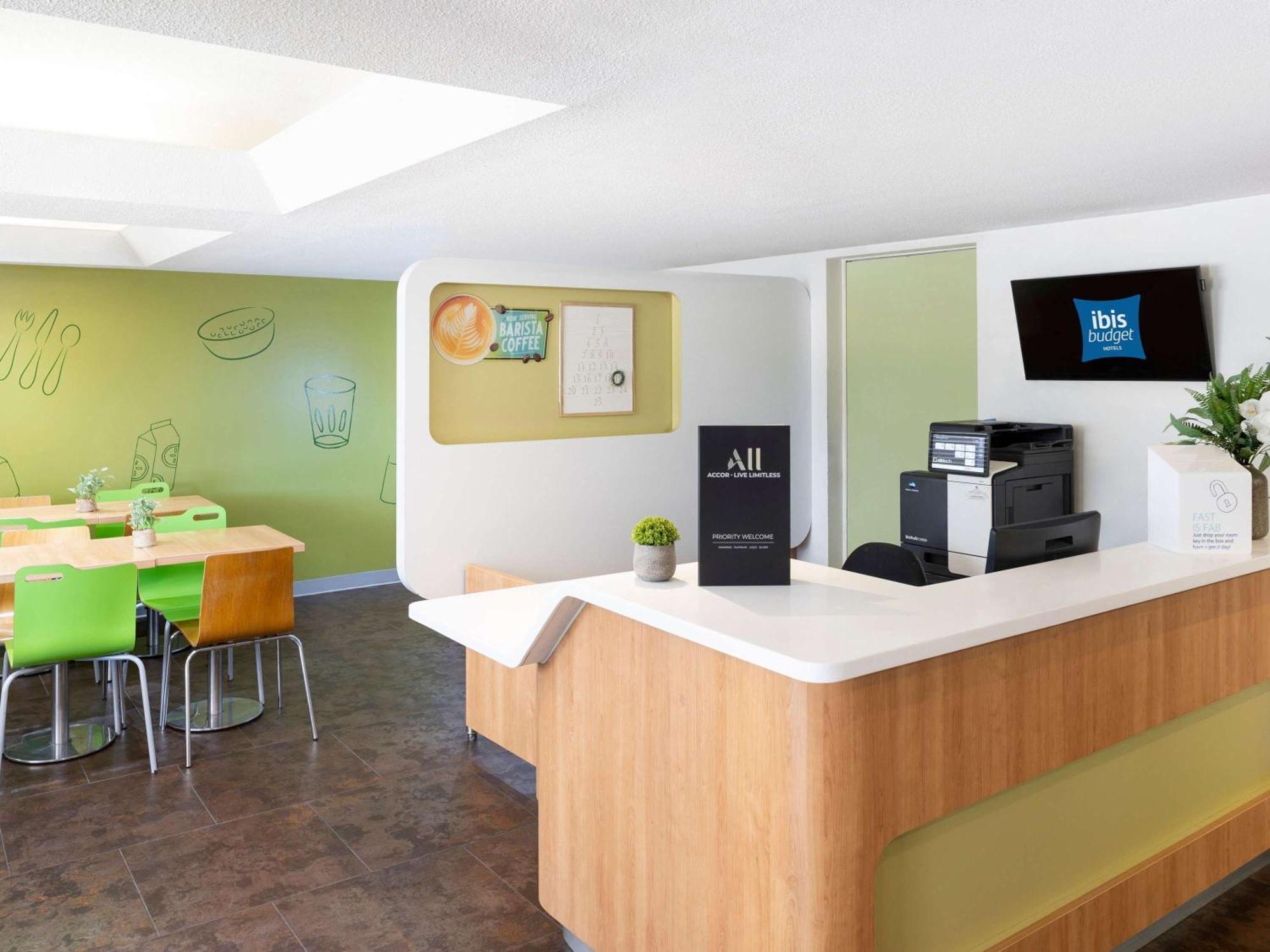 ibis Budget Canberra Buitenkant foto